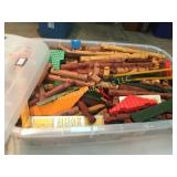 large tub vintage Lincoln Logs