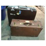2 vintage suitcases
