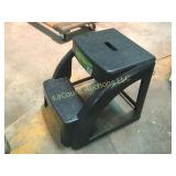 nice 2 step stool good condition 250 lb capacity
