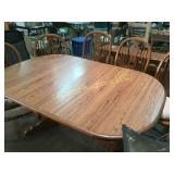 dining room table and 5 chairs nice sturdy