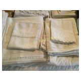 2 sets queen sheets good condtiion