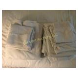 2 sets queen sheets good condtiion