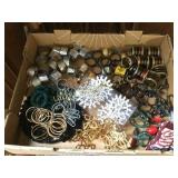 huge amount assorted napkin rings many great