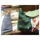 many assorted placemats nice lot