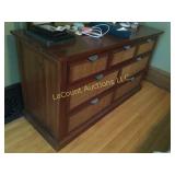 dresser 5