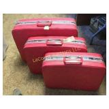 3 pink Samsonite suitcases good condition