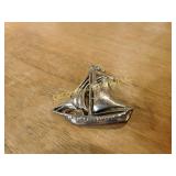 sailboat pin, 2"