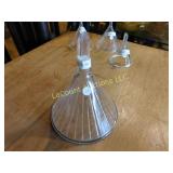 large glass funnel,  vertical lines