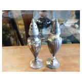 salt n pepper shakers, 5.75"