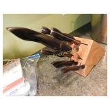 Cutco knife block w 5 knives, spreader, fork