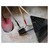 lawn / garden tools, 2 rakes, hoe, shovel