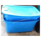 2 large tubs, 1 cracked lid