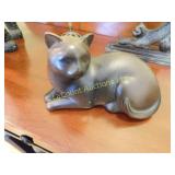 cat statue, 9w x 5h