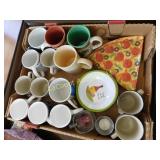 pizza snack plates, asst mugs
