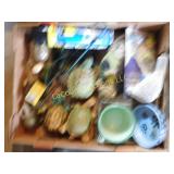 outdoor statuary, Raid, etc