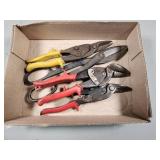 Tin Snips with Multiple Handles