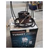 Professional Turkey Fryer with 34-Quart Stockpot