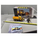 Oshkosh P-Series Snow Plow 1:50 Scale Diecast Mode