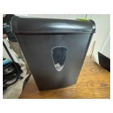 Aurora AS890C 8-Sheet Crosscut Paper Shredder with