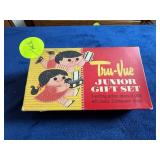Tru-Vue Junior Gift Set with Viewer and Film Strip