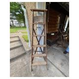 6 Ft Wooden Step Ladder with Cross-Brace Support