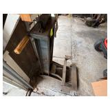 USCO Air Floor Jack, Condition Unknown, 39 1/2 in