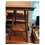 Wooden Lamp Table with Turned Legs and Lower Shelf