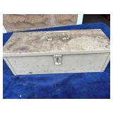Metal Tracker Tool Box, 16 1/2 Inches