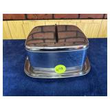 Metal Cake Saver with Lid and Handle