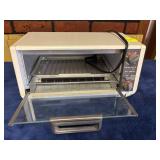 Compact Toaster Oven Broiler with Adjustable Setti