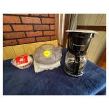 Toastmaster Coffee Pot with Coffee Filters and Pla