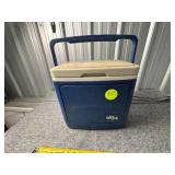 Igloo Legend 24 Blue Portable Cooler with Handle