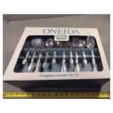 Oneida 65-Piece 18/8 Stainless Steel Flatware Set,