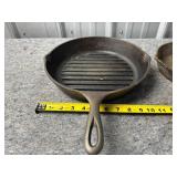 Large Lodge Cast Iron Skillet with Grill Surface (