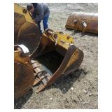 Woods 36" excavator bucket with teeth