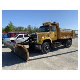 1995 Ford F800 Dump Truck-VUT