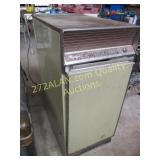 trash compactor, works