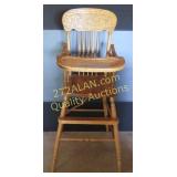 Vintage Oak high chair with tray