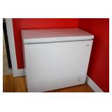Chest Freezer 37 x 20 x 34H, Good Condition Chest Freezer 37 x 20 x 34H, Good Condition