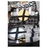 Picnic Kit with Small BBQ Inside Picnic Kit with Small BBQ Inside