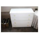 4 Drawer Dresser 33.5 x 15.5 x 29H