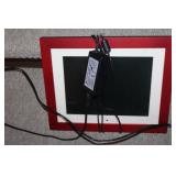 Polorized Digital Picture Frame Polorized Digital Picture Frame