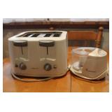 4 Slice Toaster & Black & Decker Chopper 4 Slice Toaster & Black & Decker Chopper