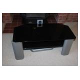 Glass / Metal TV Stand 39L Glass / Metal TV Stand 39L