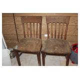 2 Wooden Chairs 2 Wooden Chairs