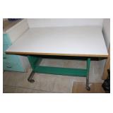 Metal with Chipboard Top Table on Wheels Metal with Chipboard Top Table on Wheels