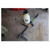 Fiskars Weed Puller & Round Up Sprayer Fiskars Weed Puller & Round Up Sprayer