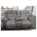 Manual Recliner Couch with Storage Console 69' W