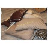 Assorted Linen, Pillows & Queen Comforter