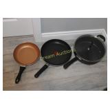 2 Frying Pans & Pot with Lid
